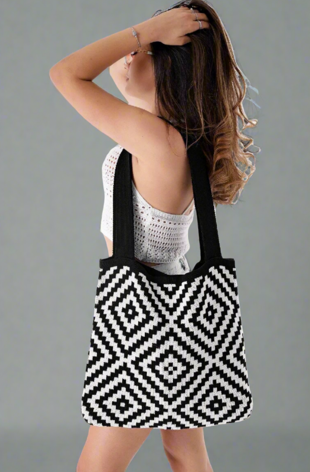 Checkerboard Patterned Knitted Bag