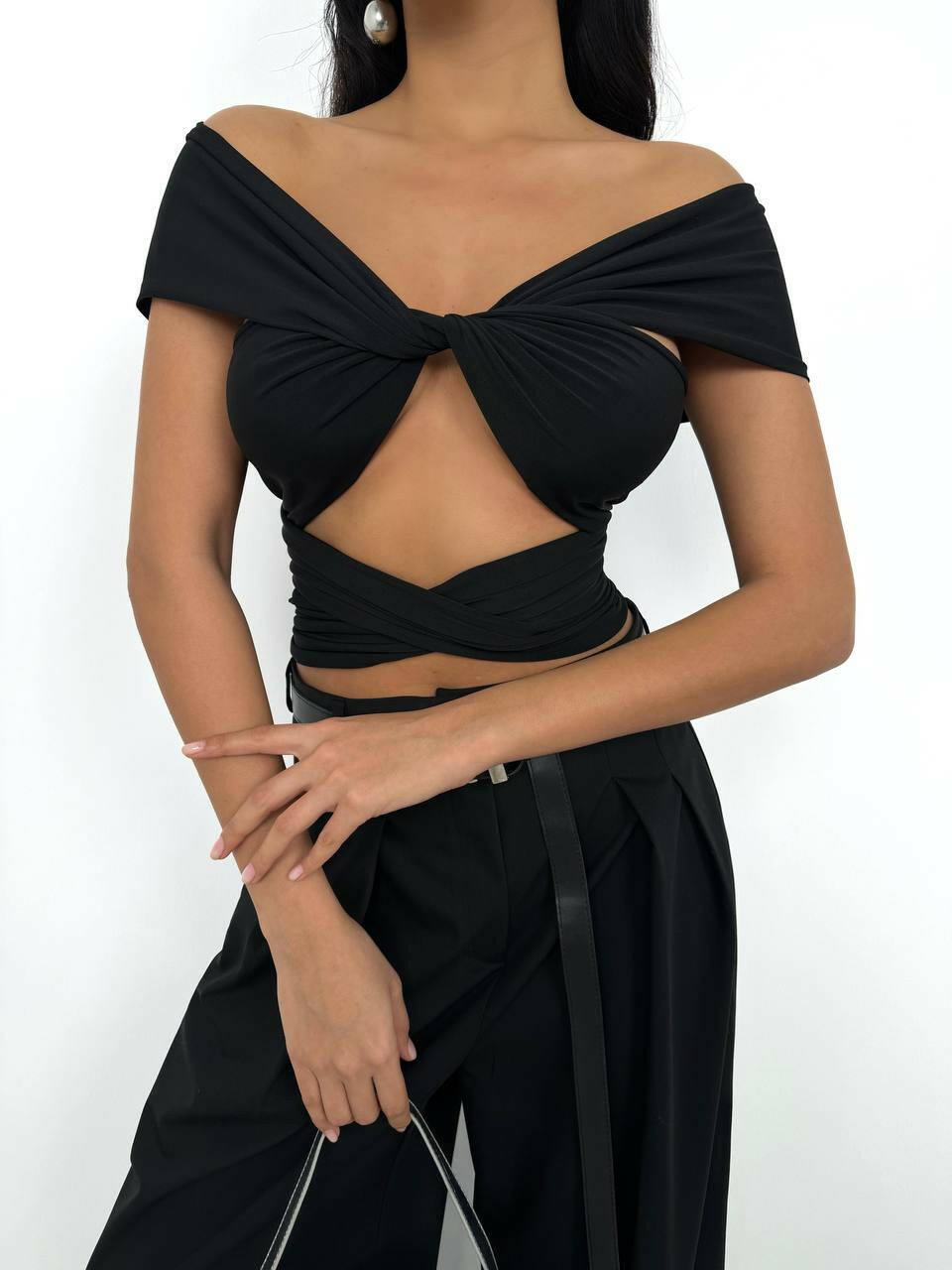 Knotted Strapless Crop Blouse