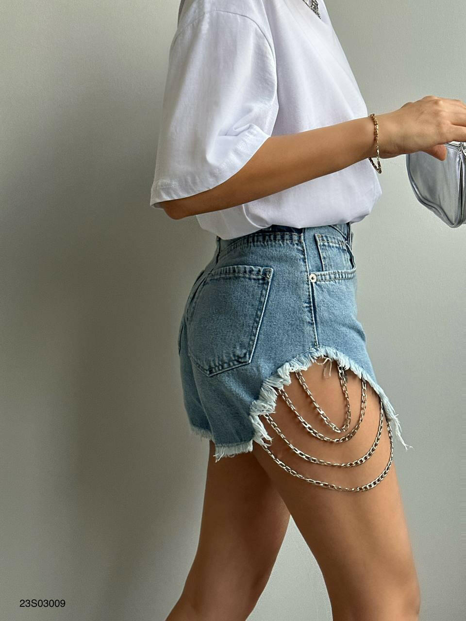 Denim Short Chains in Blue Noxlook