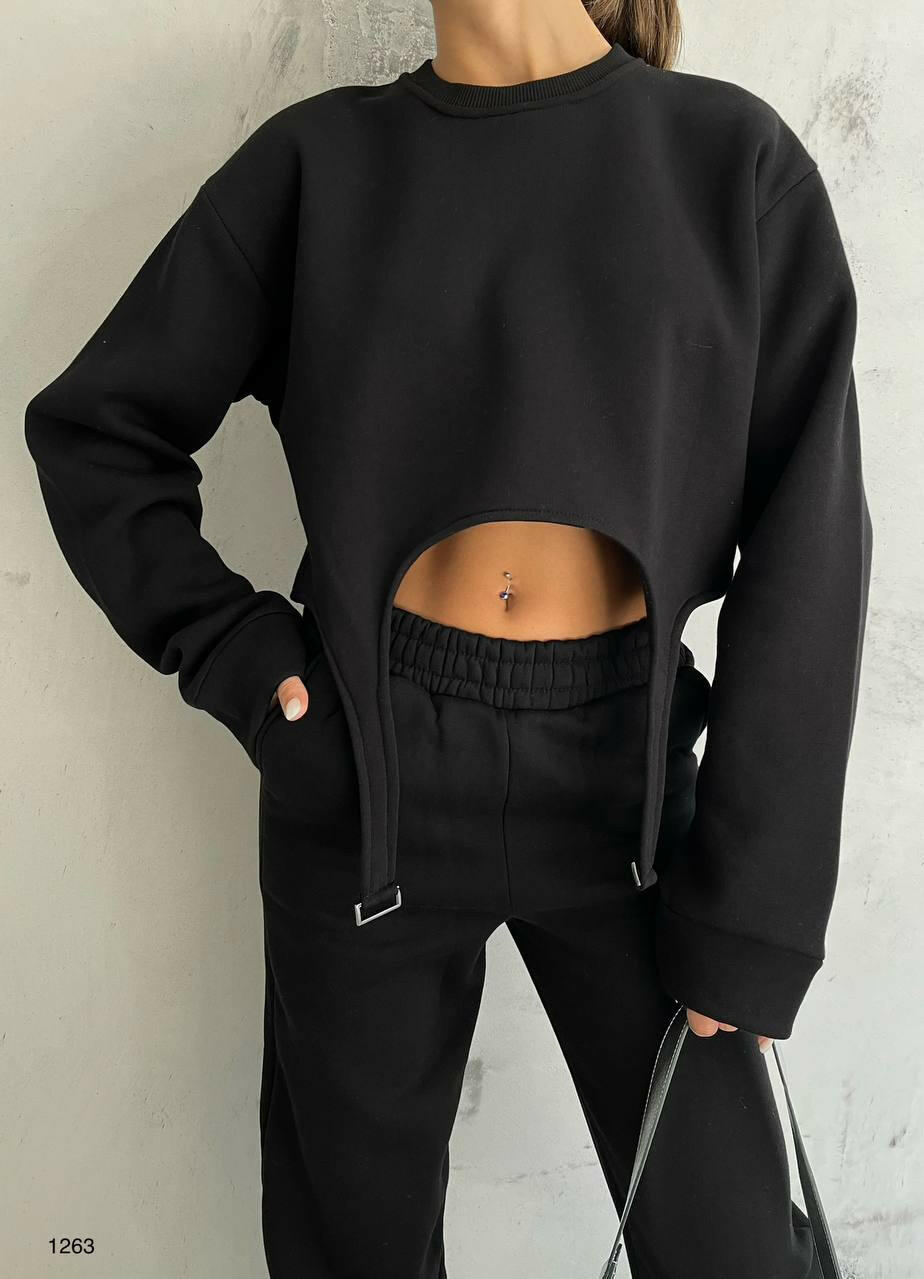 Oval Cut Matching Sweat Suits in Black - Noxlook.